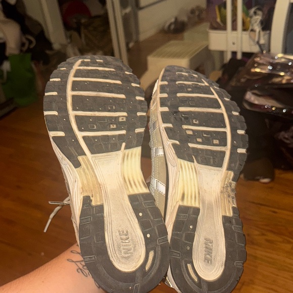 Nike Gray Running Sneakers - Picture 5 of 6